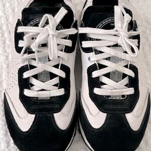 P448 Women’s Audry Sneaker in Tofu; Size:7